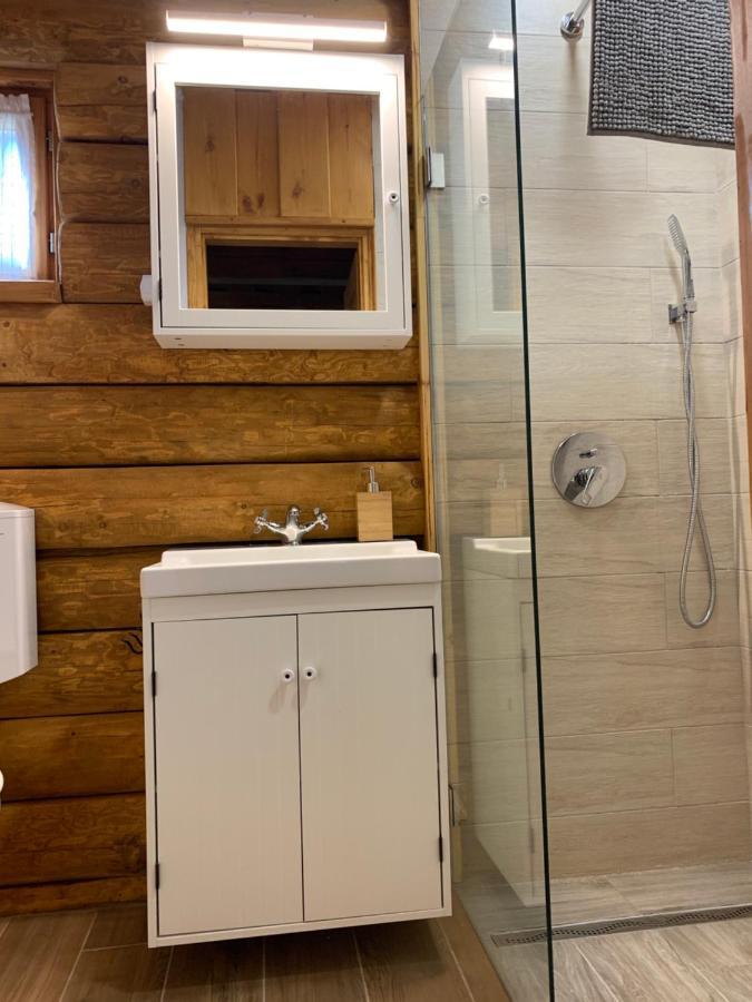 Gyurka Kisroenkhaz Bed & Breakfast Ispánk Екстериор снимка